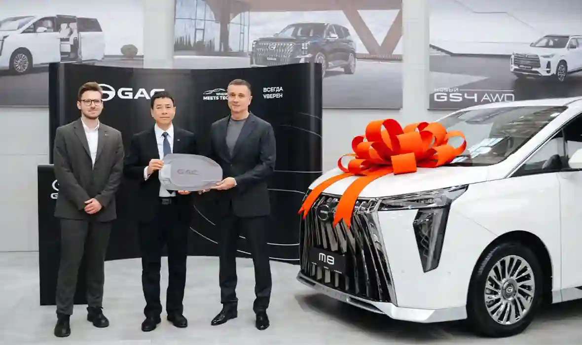 Новость GAC (GAC передал таксопарку «SIBTAXI» 170 премиальных минивэнов М8 для развития сегмента премиум-такси в России)